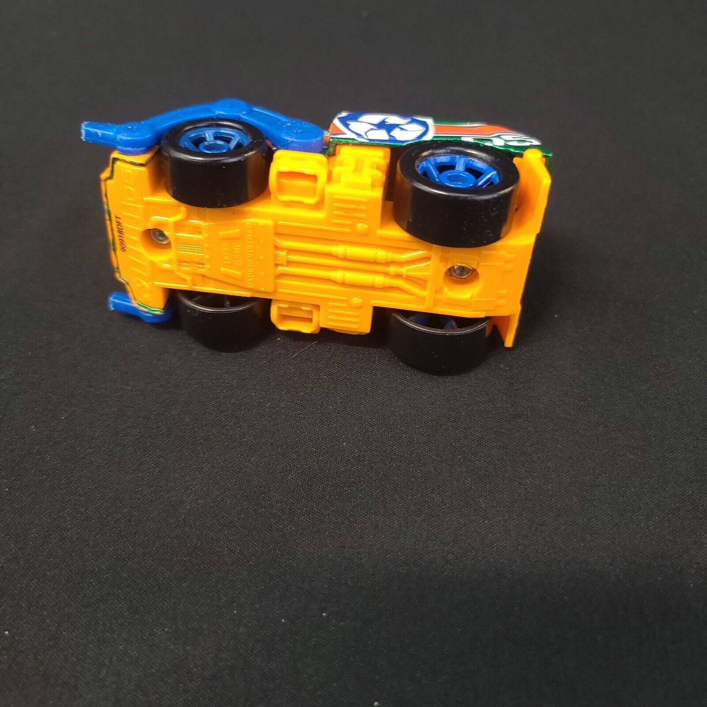 PAW Patrol True Metal Diecast Rocky Recycle Vehicle - Collectible Toy Car